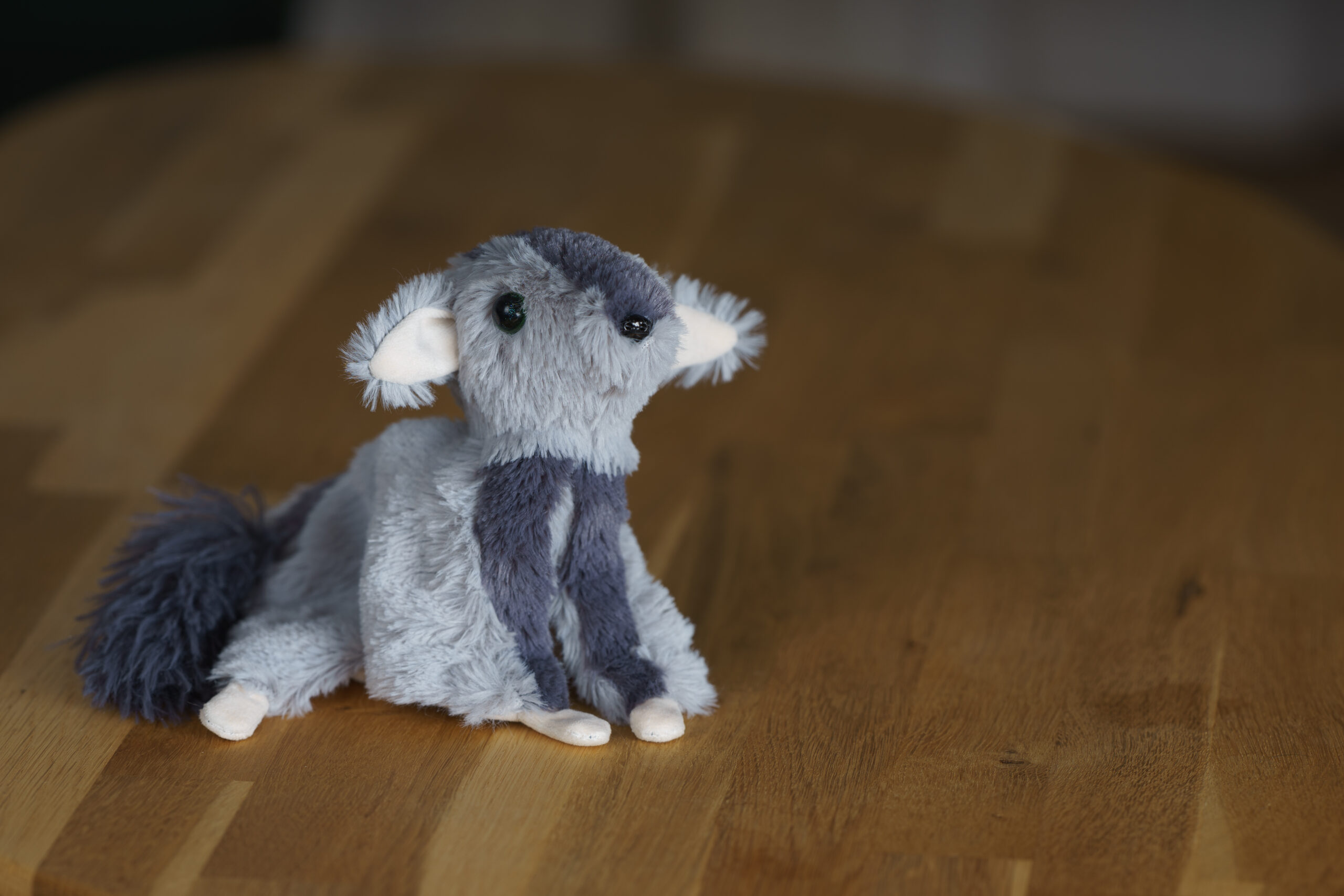 knuffel van een suikereekhoorn zittend